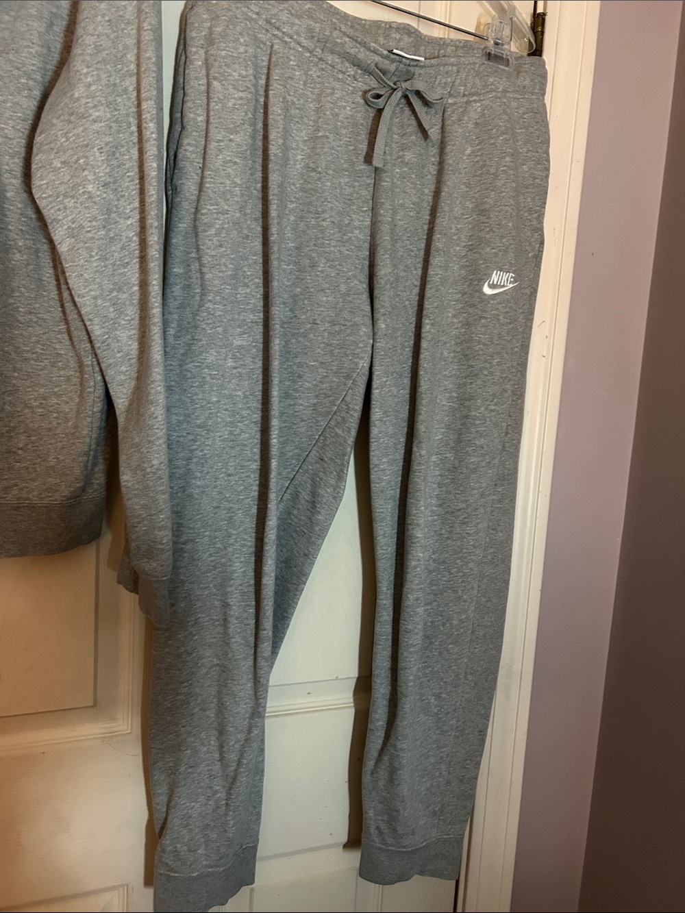 Nike Light Gray Zip-Up Hoodie and Joggers Set, Women’s sweatsuit- Large EUC - Picture 6 of 7